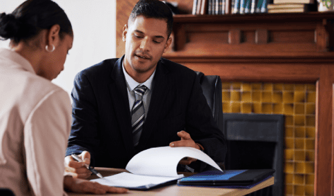 Proposal translation services offering notarization to guarantee legal document authenticity and acceptance.