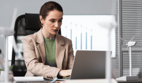 Translator providing Vanan Translation for Tsakonian Greek translation with a focus on high accuracy and timely delivery.